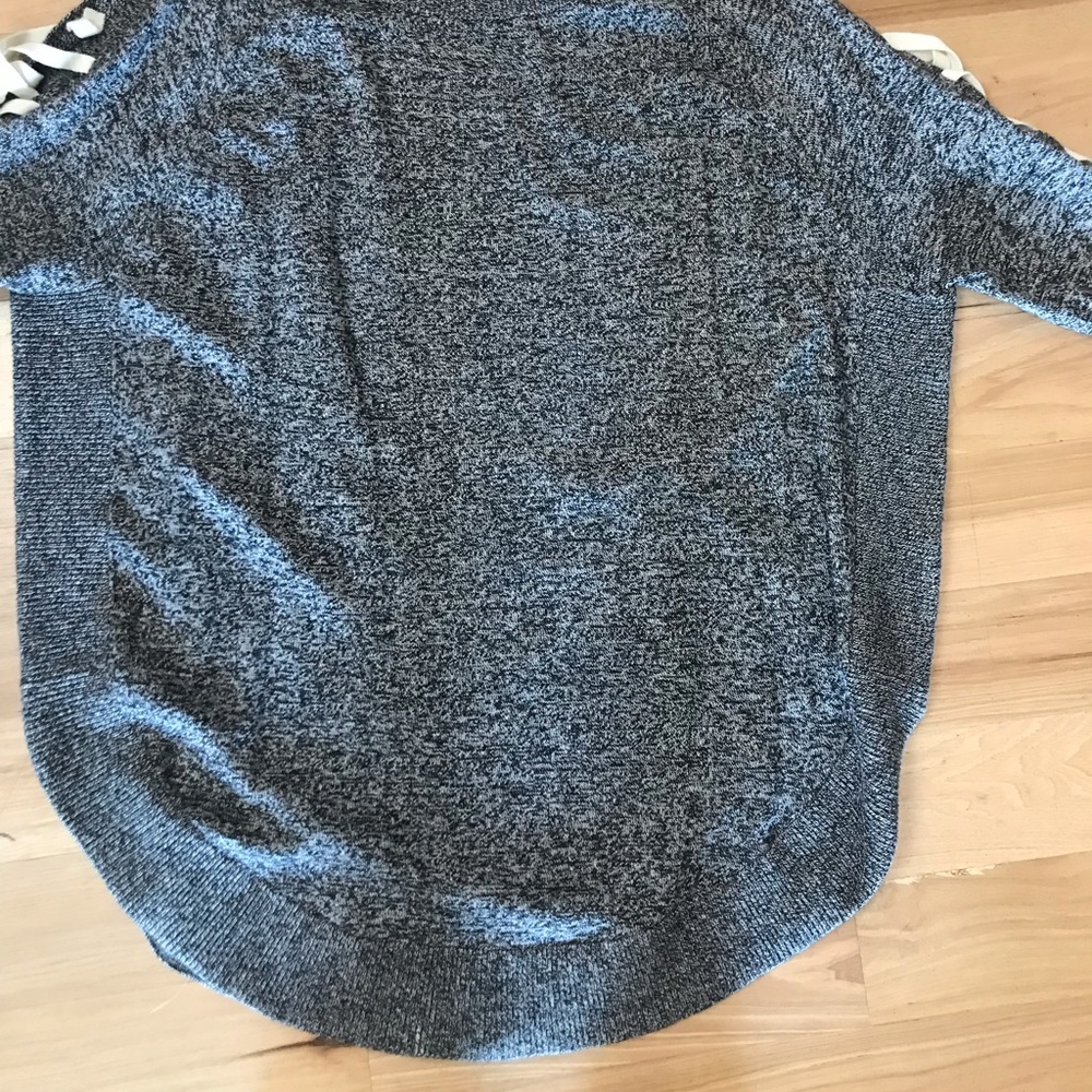 Express sweater - Picture 2 of 5